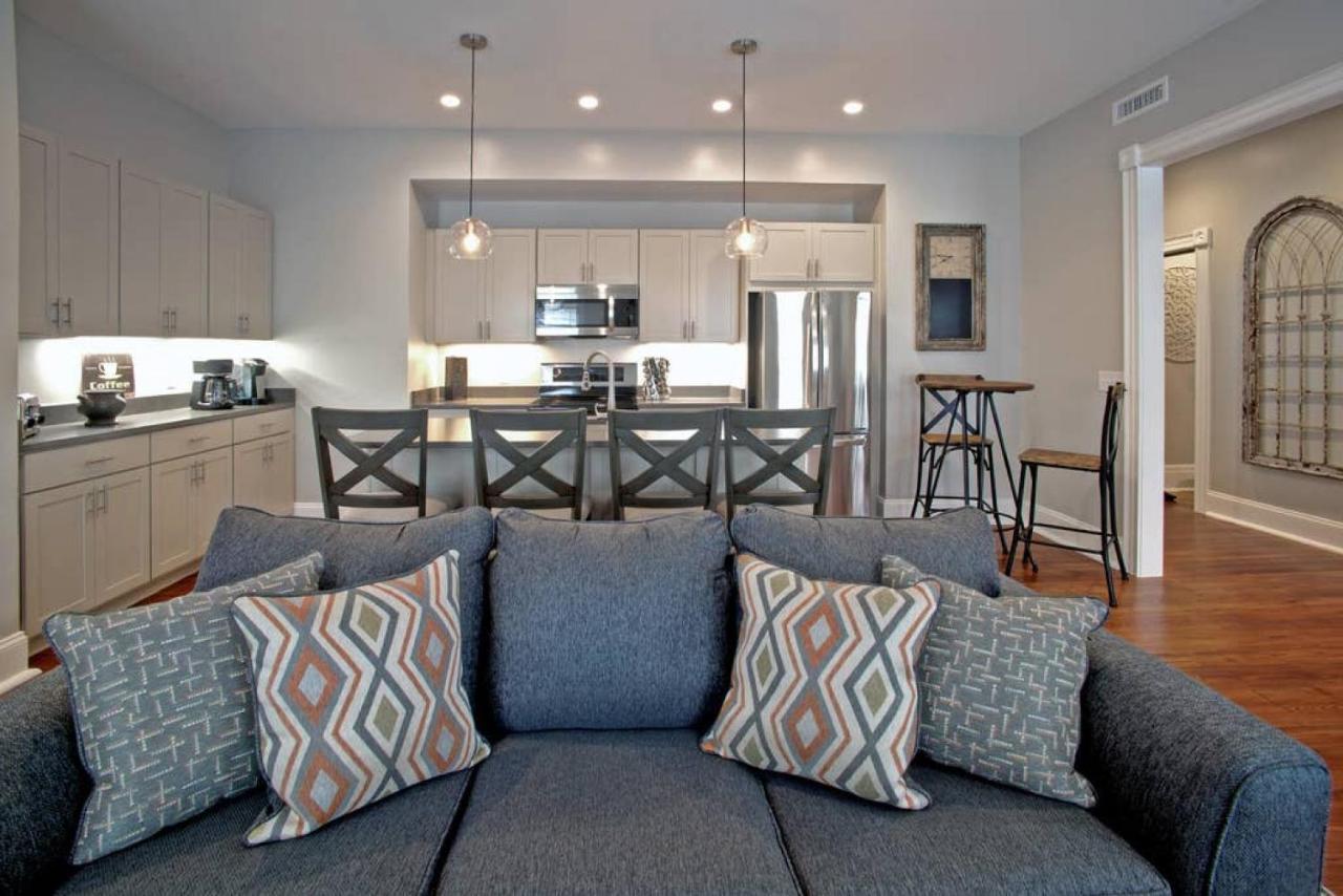 Newly Renovated 4 Bed 3 Bath And 2 Parking Spots Villa Savannah Bagian luar foto