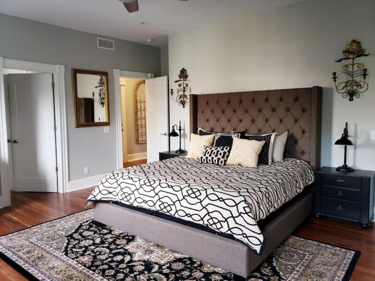 Newly Renovated 4 Bed 3 Bath And 2 Parking Spots Villa Savannah Bagian luar foto