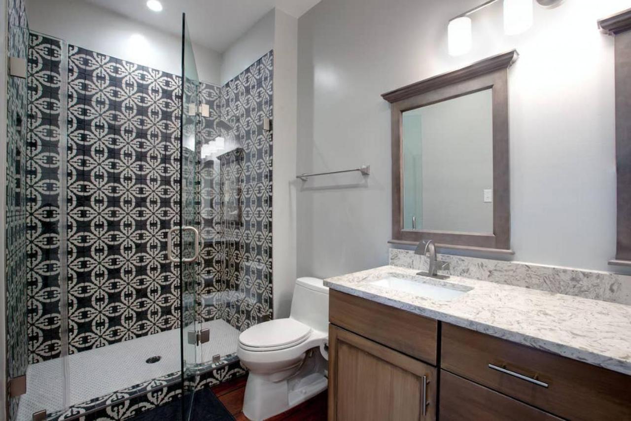 Newly Renovated 4 Bed 3 Bath And 2 Parking Spots Villa Savannah Bagian luar foto