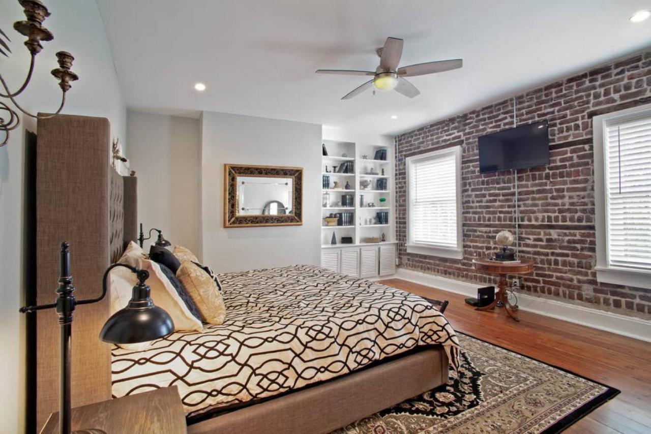 Newly Renovated 4 Bed 3 Bath And 2 Parking Spots Villa Savannah Bagian luar foto