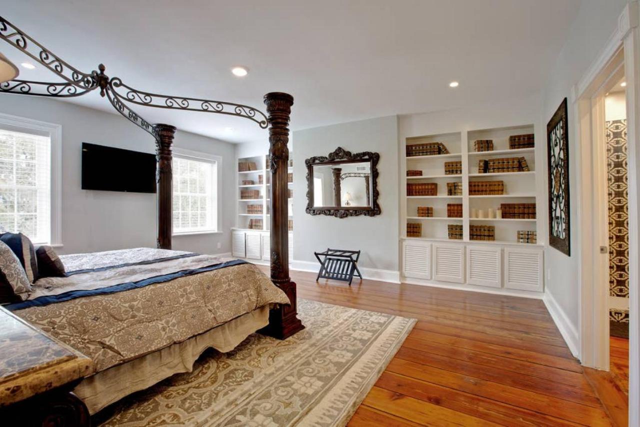 Newly Renovated 4 Bed 3 Bath And 2 Parking Spots Villa Savannah Bagian luar foto