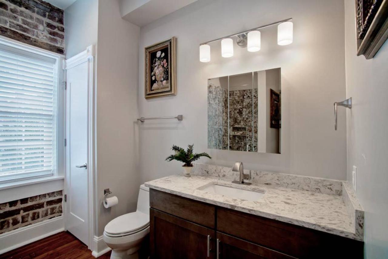 Newly Renovated 4 Bed 3 Bath And 2 Parking Spots Villa Savannah Bagian luar foto