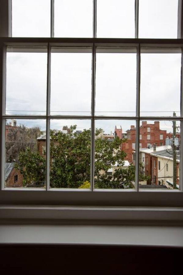Newly Renovated 4 Bed 3 Bath And 2 Parking Spots Villa Savannah Bagian luar foto