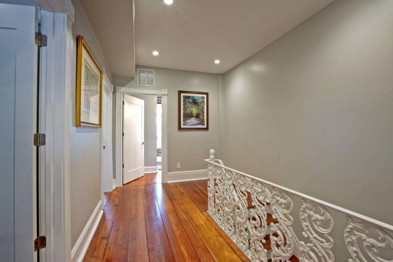 Newly Renovated 4 Bed 3 Bath And 2 Parking Spots Villa Savannah Bagian luar foto
