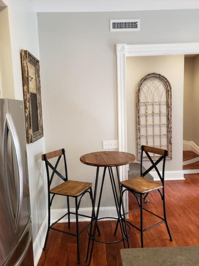Newly Renovated 4 Bed 3 Bath And 2 Parking Spots Villa Savannah Bagian luar foto